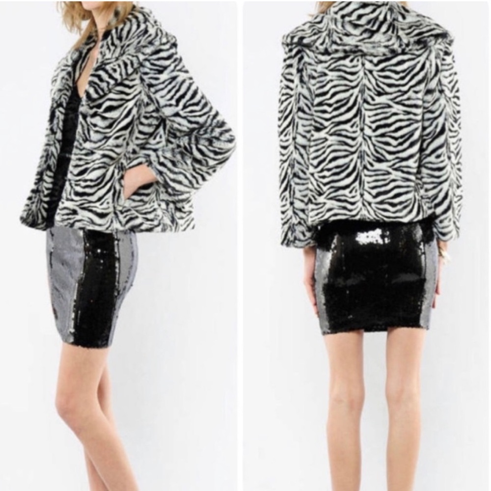 Alice + Olivia Zebra Print Faux Fur Jacket EUC - Picture 3 of 15
